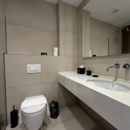 Grand Vm Conference & Golem (Tirana)