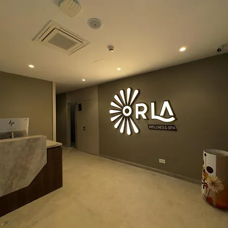 Grand Vm Conference & * Golem (Tirana)