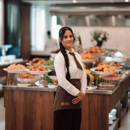 Grand Vm Conference & * Golem (Tirana)