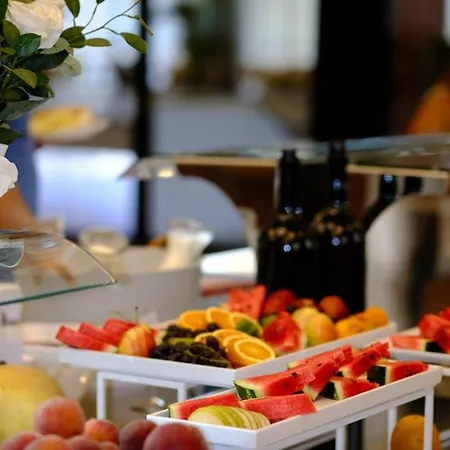 Grand Vm Conference & Station touristique Golem (Tirana)