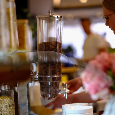 Grand Vm Conference & Golem (Tirana)