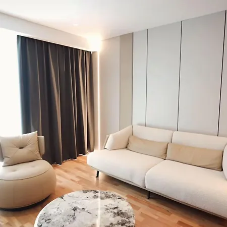 Grand Vm Conference & Rezort Golem (Tirana)