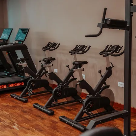 Grand Vm Conference & * Golem (Tirana)