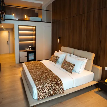 Grand Vm Conference & *