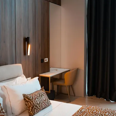 Grand Vm Conference & Rezort Golem (Tirana)