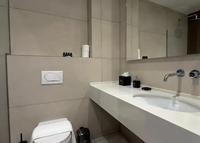 Grand Vm Conference & Golem (Tirana)