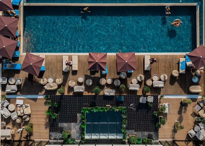 Grand Vm Conference & *